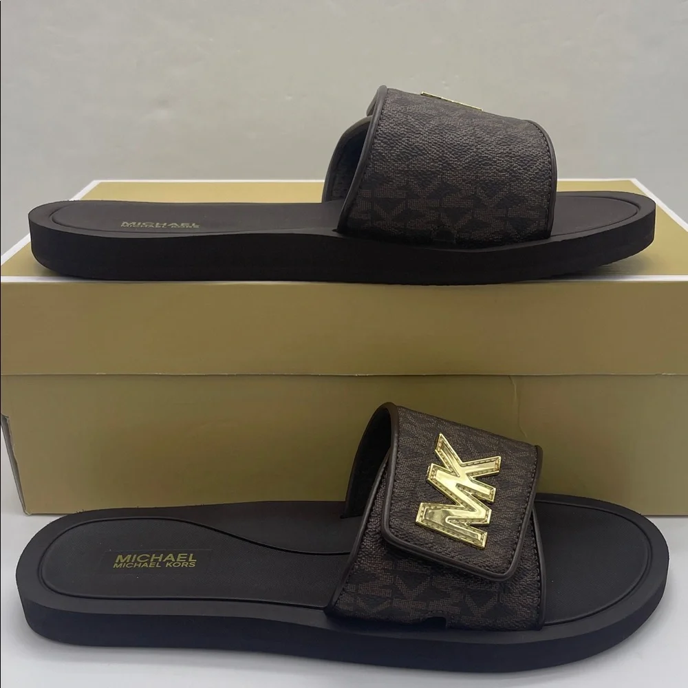 MICHAEL KORS Palmer Signature Logo Slide Sandal
Brown 
NWT - Picture 2 of 16